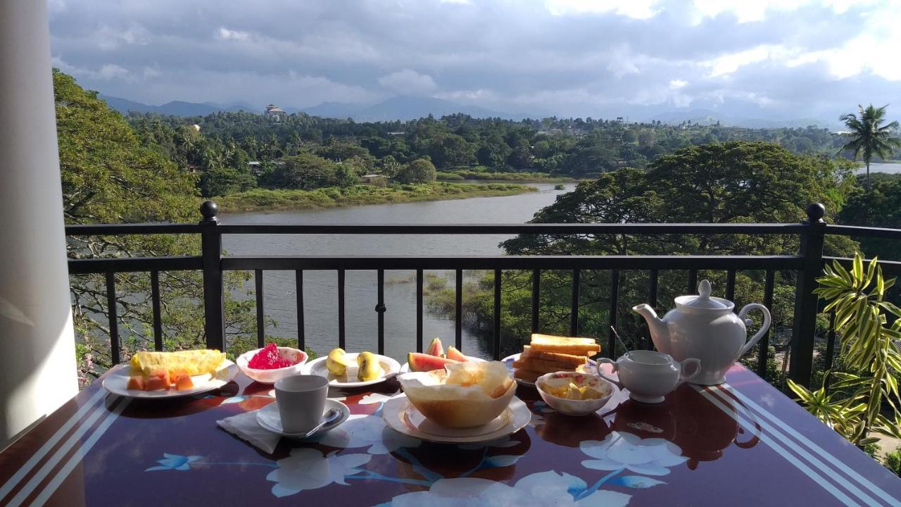 Mahaweli King'S Villa Kandy Extérieur photo